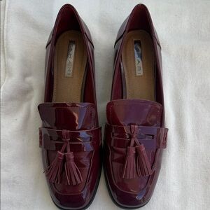 Tahari Women's Burgundy Tassel Loafers